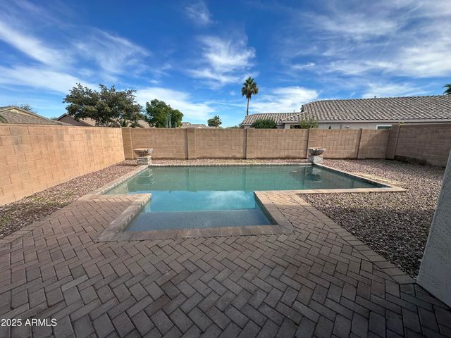 30287 N SUNRAY Drive, San Tan Valley, AZ 85143