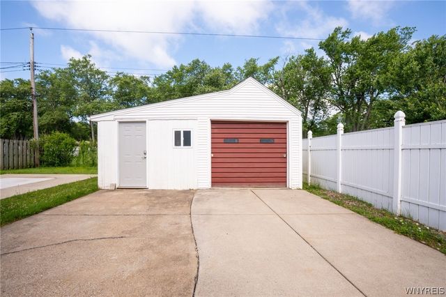53 South Shore Boulevard, Lackawanna, NY 14218