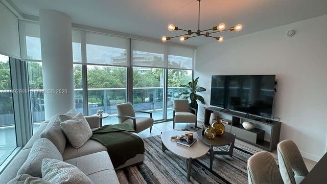 9201 E Bay Harbor Drive 302, Bay Harbor Islands, FL 33154