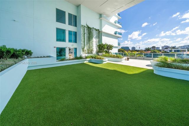 9201 E Bay Harbor Drive 302, Bay Harbor Islands, FL 33154