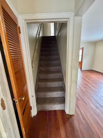 521 W 37th Street, Anderson, IN 46013