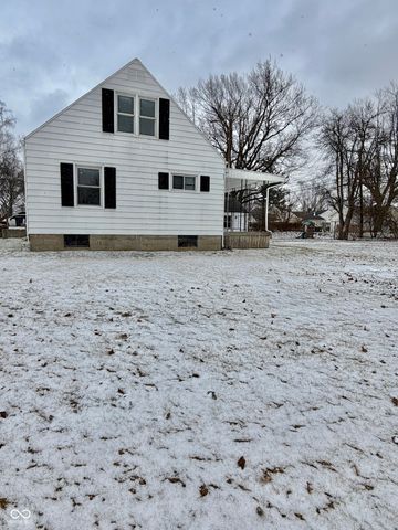 521 W 37th Street, Anderson, IN 46013