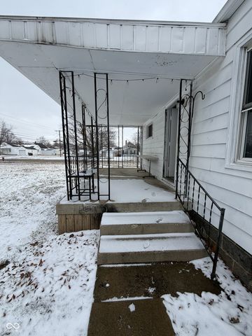 521 W 37th Street, Anderson, IN 46013