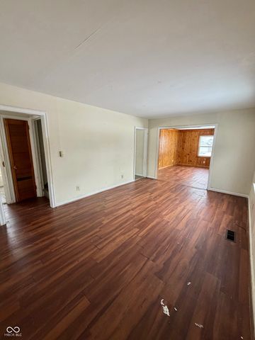 521 W 37th Street, Anderson, IN 46013