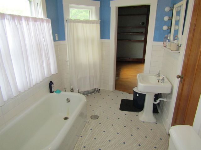 129 S 10th St., Salina, KS 67401