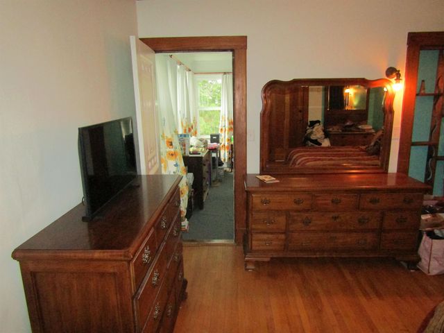 129 S 10th St., Salina, KS 67401