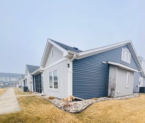 3321 6th Way E D, West Fargo, ND 58078