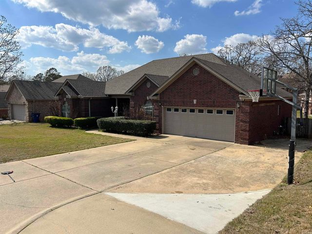 24 Ozark Drive, Maumelle, AR 72113