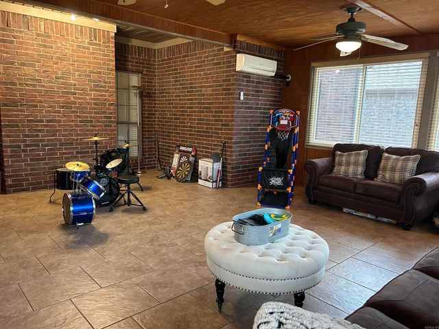 24 Ozark Drive, Maumelle, AR 72113