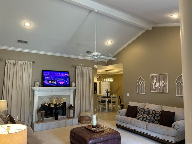 24 Ozark Drive, Maumelle, AR 72113