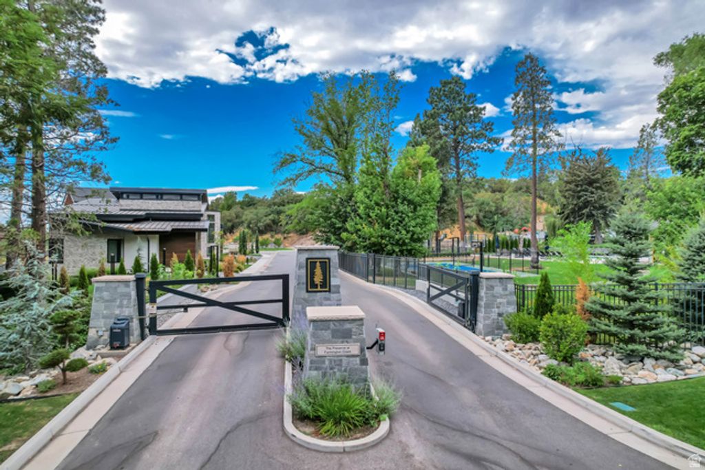 669 N HIDDEN HOLW # 5, Farmington, UT 84025 — exterior
