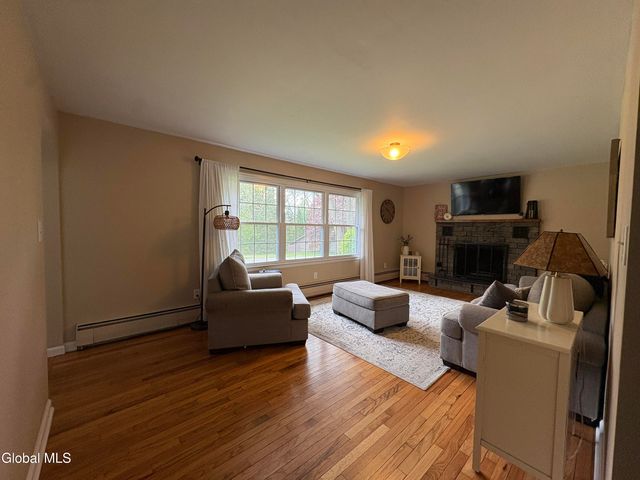 13 Laurel Road, Moreau, NY 12828