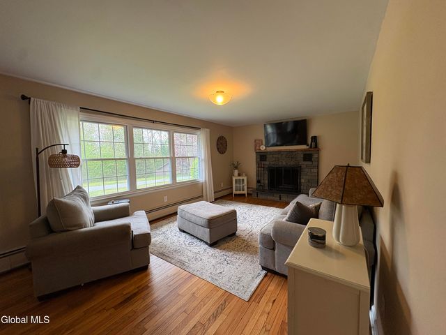 13 Laurel Road, Moreau, NY 12828