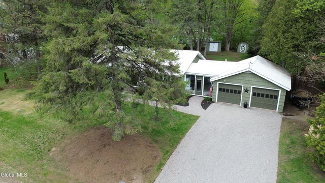 13 Laurel Road, Moreau, NY 12828