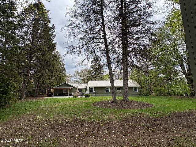 13 Laurel Road, Moreau, NY 12828
