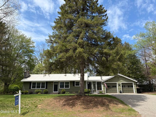 13 Laurel Road, Moreau, NY 12828