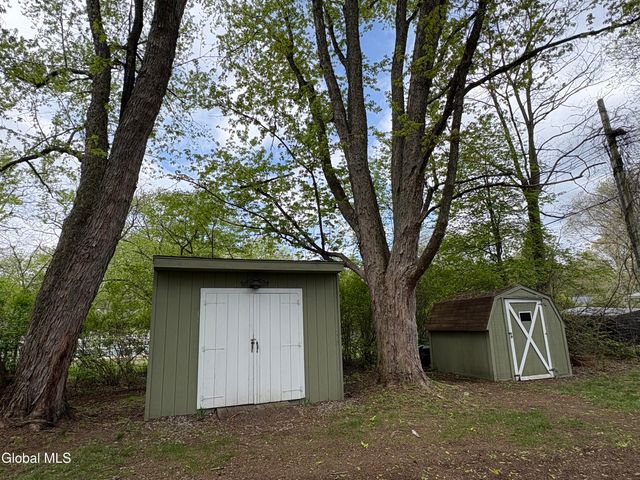 13 Laurel Road, Moreau, NY 12828