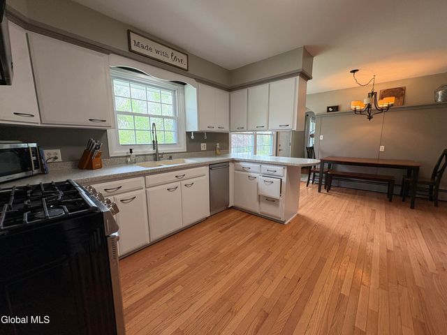 13 Laurel Road, Moreau, NY 12828