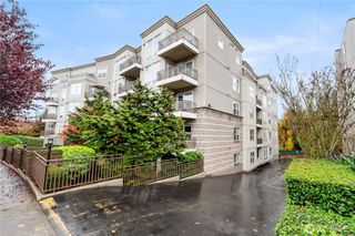 3221 SW Avalon Way #413, Seattle, WA 98126