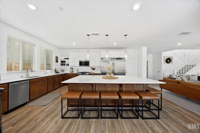 3310 Spruce Park Way, Shafter, CA 93263