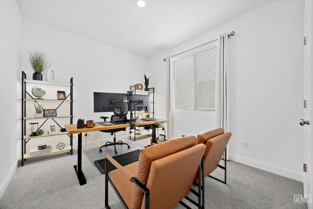 3310 Spruce Park Way, Shafter, CA 93263