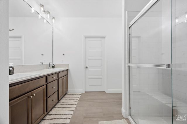 3310 Spruce Park Way, Shafter, CA 93263