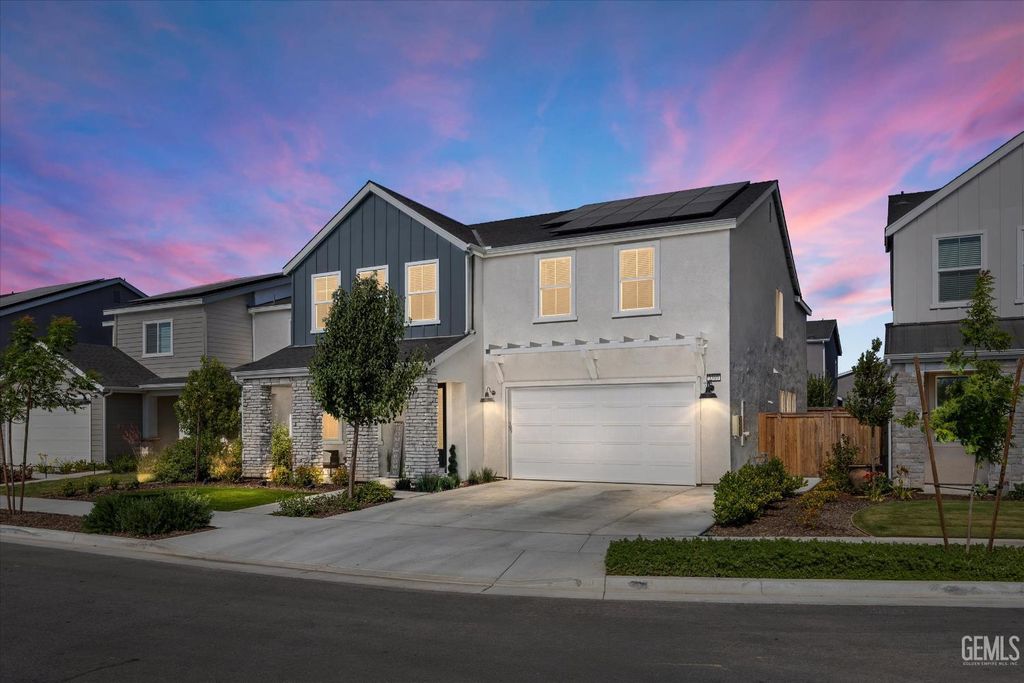 3310 Spruce Park Way, Shafter, CA 93263