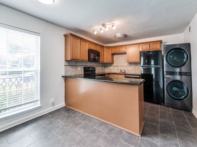 5234 Fleetwood Oaks Avenue 120, Dallas, TX 75235