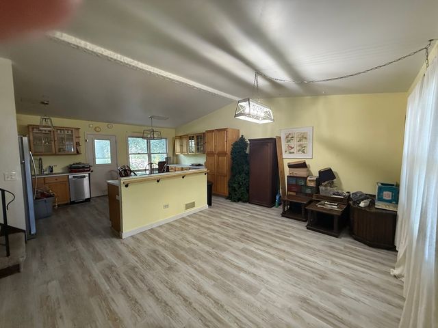 2505 Magnolia Lane, Lindenhurst, IL 60046