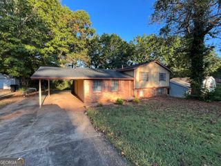 6653 Bedford Road, Rex, GA 30273