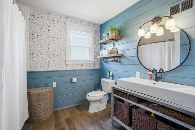 512 E Main Street, Gas City, IN 46933