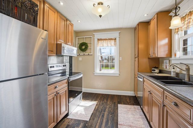 512 E Main Street, Gas City, IN 46933