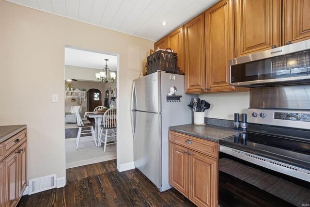 512 E Main Street, Gas City, IN 46933