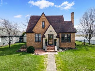 512 E Main Street, Gas City, IN 46933