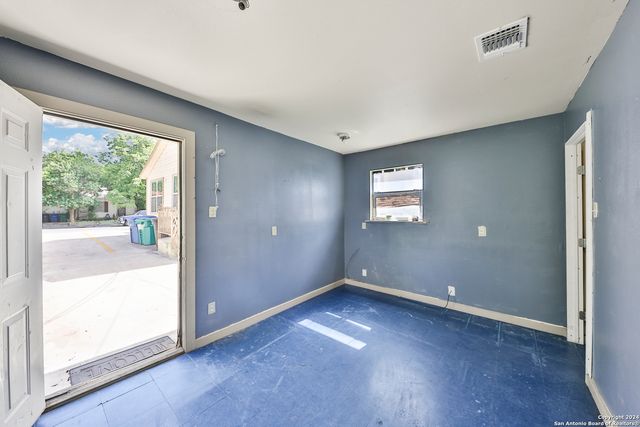 406 Gardina, San Antonio, TX 78201