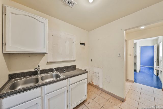 406 Gardina, San Antonio, TX 78201