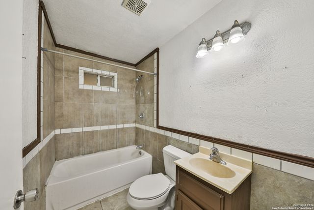 406 Gardina, San Antonio, TX 78201