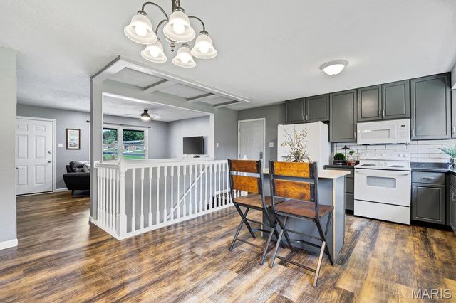 3348 Leverenz Drive, St Charles, MO 63301