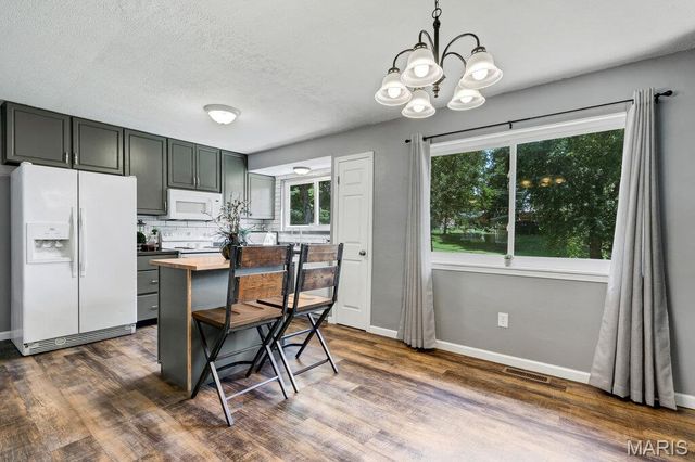 3348 Leverenz Drive, St Charles, MO 63301