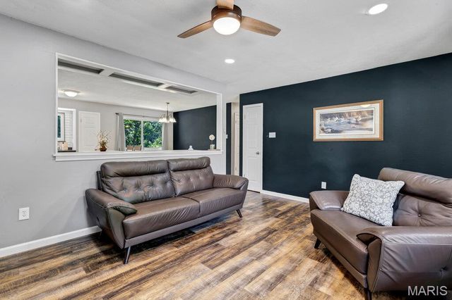 3348 Leverenz Drive, St Charles, MO 63301