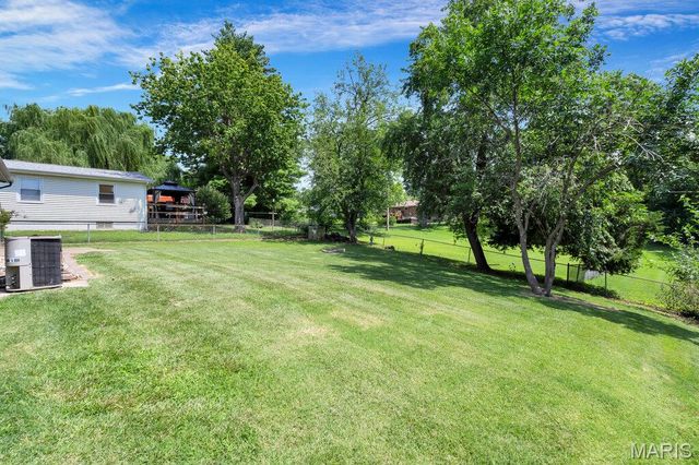 3348 Leverenz Drive, St Charles, MO 63301