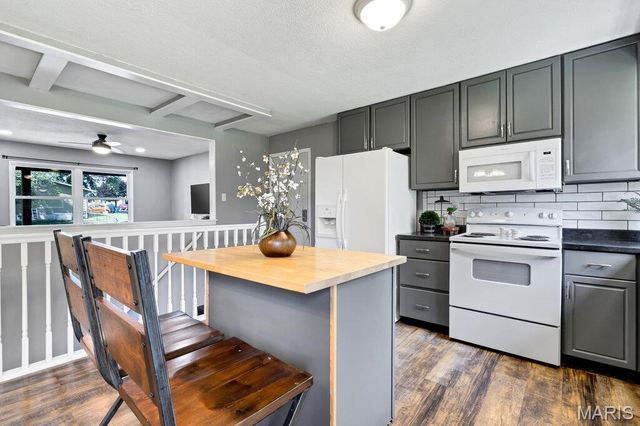 3348 Leverenz Drive, St Charles, MO 63301