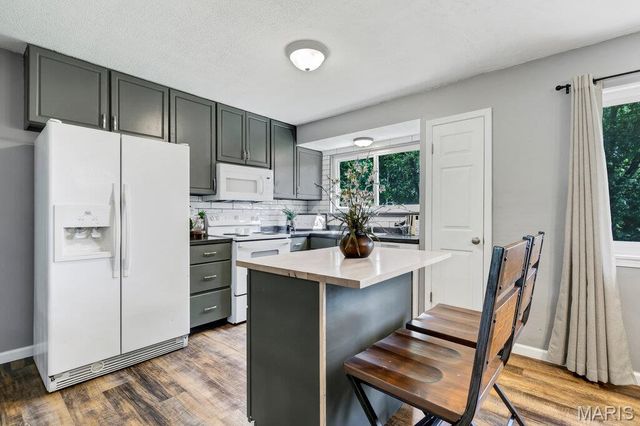 3348 Leverenz Drive, St Charles, MO 63301