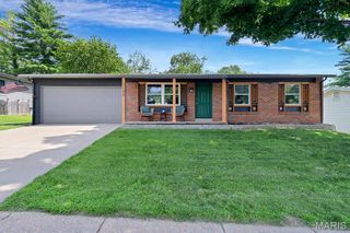 3348 Leverenz Drive, St Charles, MO 63301