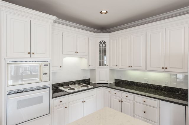 111 Governors Point Blvd, Hendersonville, TN 37075