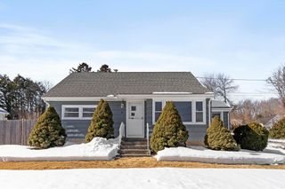 6 Meadowbrook Dr, West Boylston, MA 01583