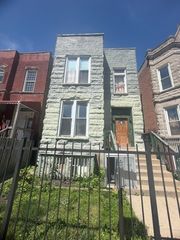 1132 S Sacramento Boulevard, Chicago, IL 60612