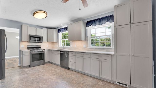 3217 Blue Spruce Drive, Macedon, NY 14502