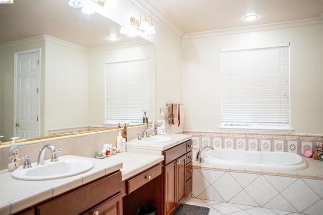 5230 E Henderson CT, Antioch, CA 94531