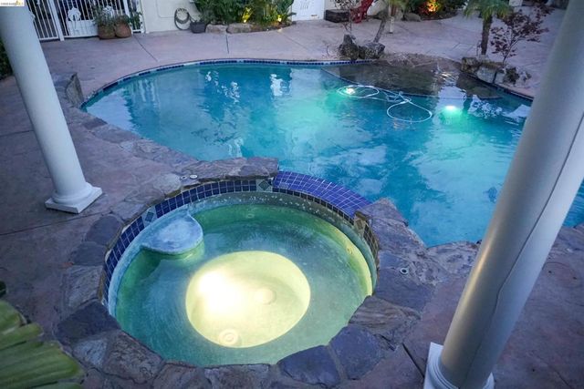 5230 E Henderson CT, Antioch, CA 94531